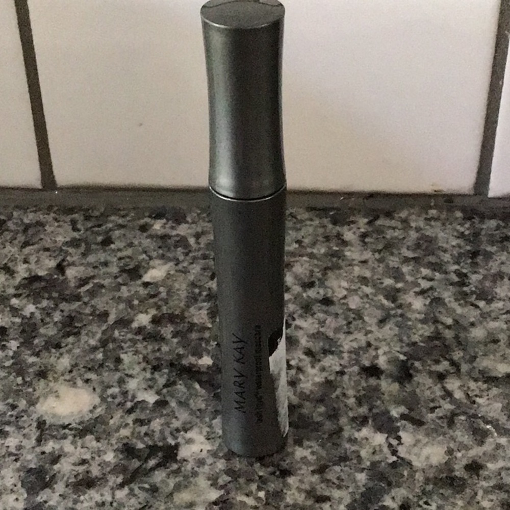 Mary Kay Lash Love Waterproof Mascara